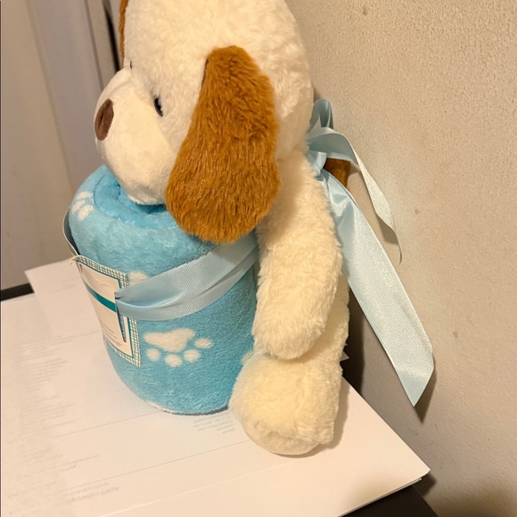 Plush Dog with Blue Throw Set - Picture 3 of 4